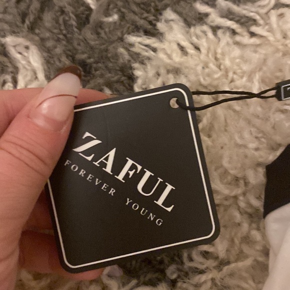 BRAND NEW Zaful tank top - Picture 3 of 3